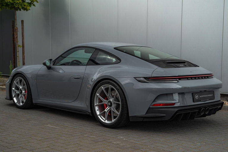 Porsche 992 GT3 Touring