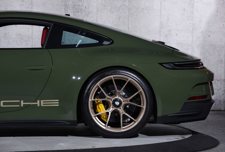 Porsche 992 GT3 Touring