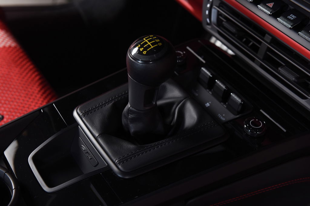 Porsche 992 GT3 Touring