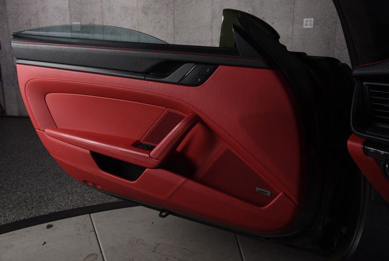 Porsche 992 GT3 Touring