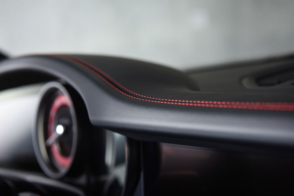 Porsche 992 Carrera GTS