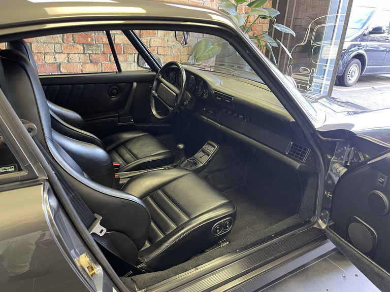 Porsche 964 Carrera 4