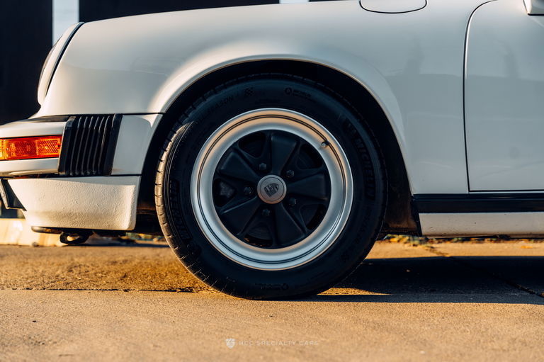 Porsche 911 Carrera 3.2