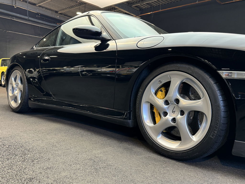 Porsche 996 Carrera 4S