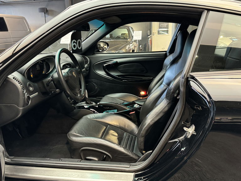 Porsche 996 Carrera 4S