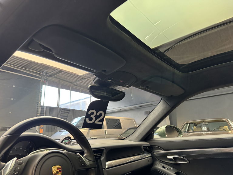 Porsche 991 Carrera 4