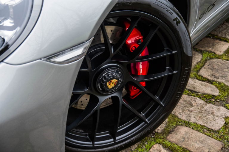 Porsche 991.2 Carrera GTS