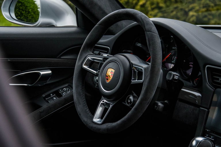 Porsche 991.2 Carrera GTS