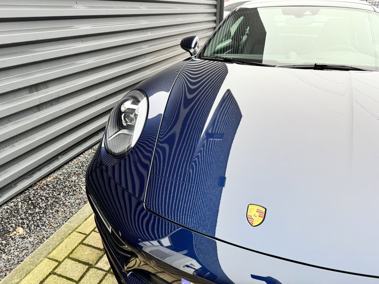 Porsche 992 Carrera