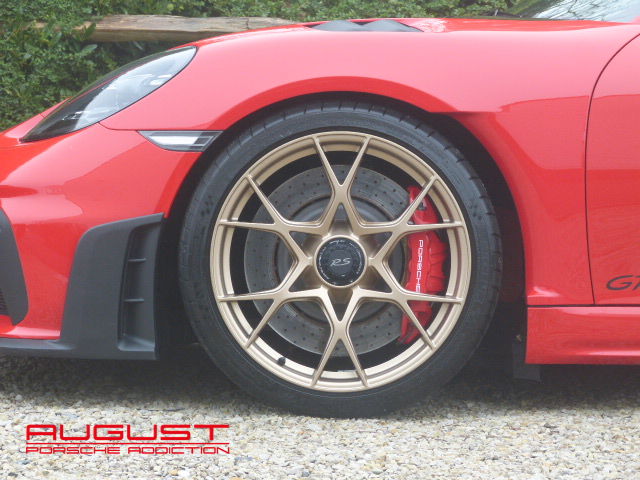 Porsche 718 Cayman GT4 RS