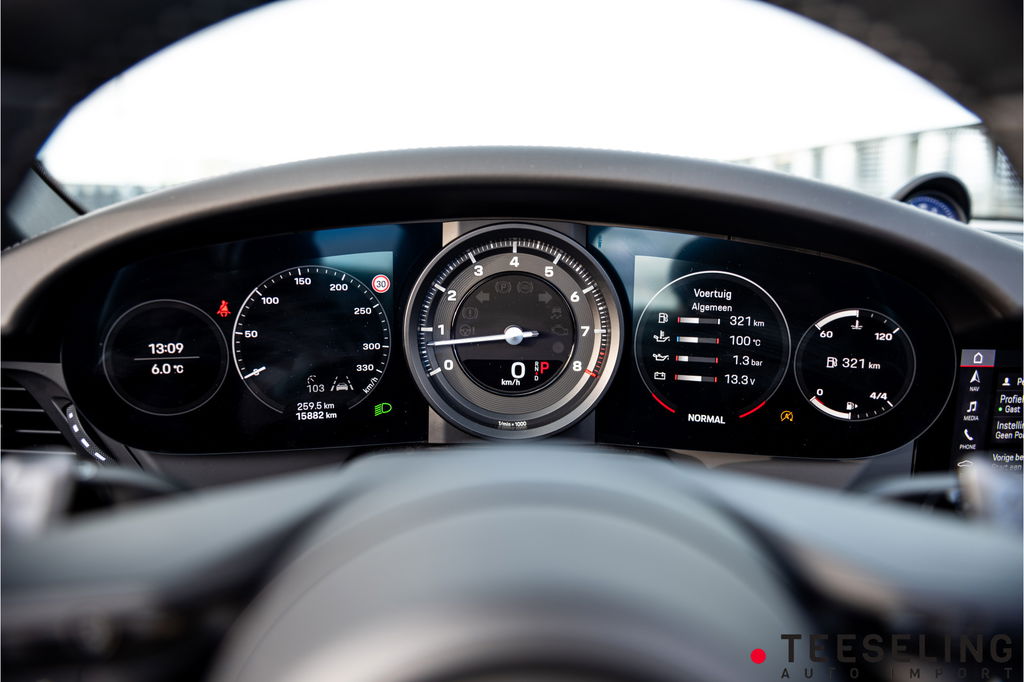 Porsche 992 Carrera 4S