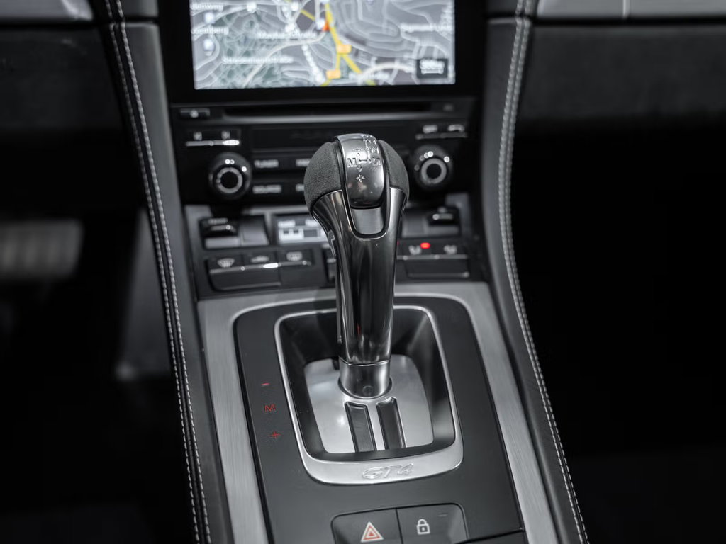 Porsche 718 Cayman GT4