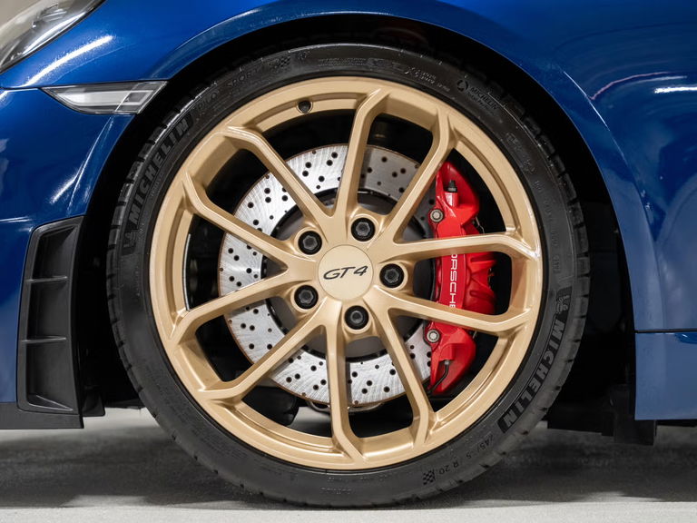Porsche 718 Cayman GT4