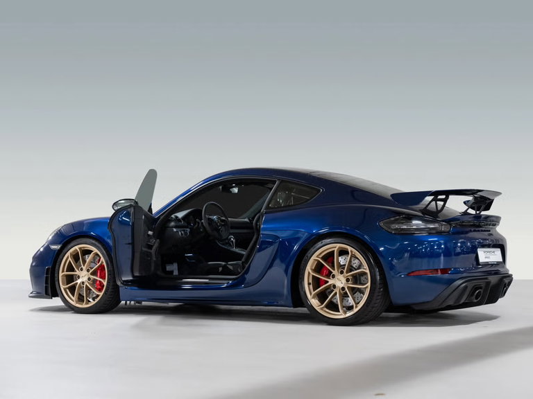 Porsche 718 Cayman GT4