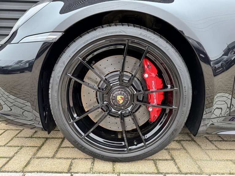 Porsche 992 Carrera GTS