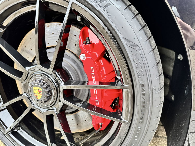 Porsche 992 Carrera GTS