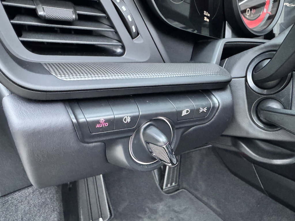 Porsche 992 Carrera GTS