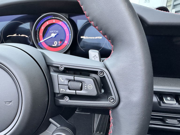 Porsche 992 Carrera GTS