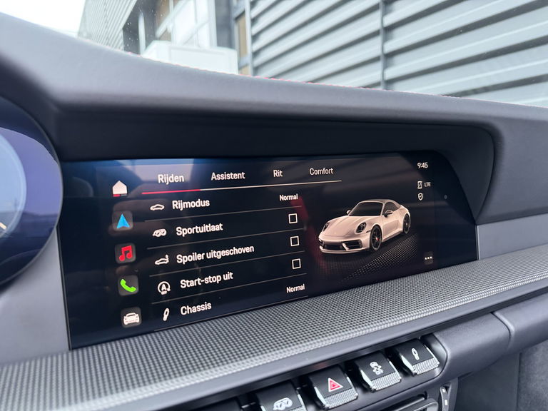 Porsche 992 Carrera GTS