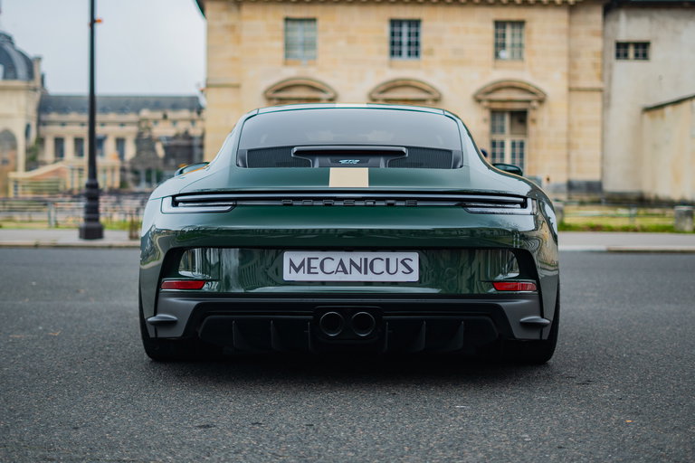 Porsche 992 GT3 Touring