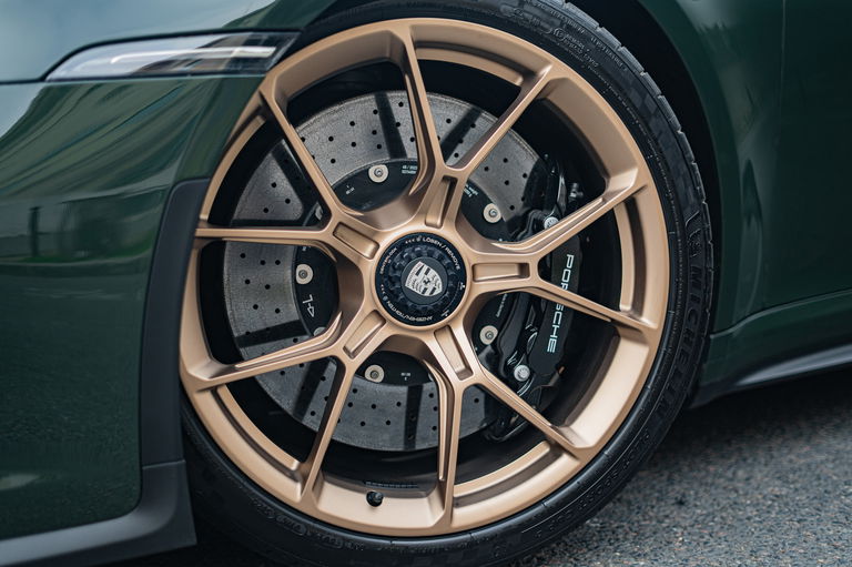 Porsche 992 GT3 Touring