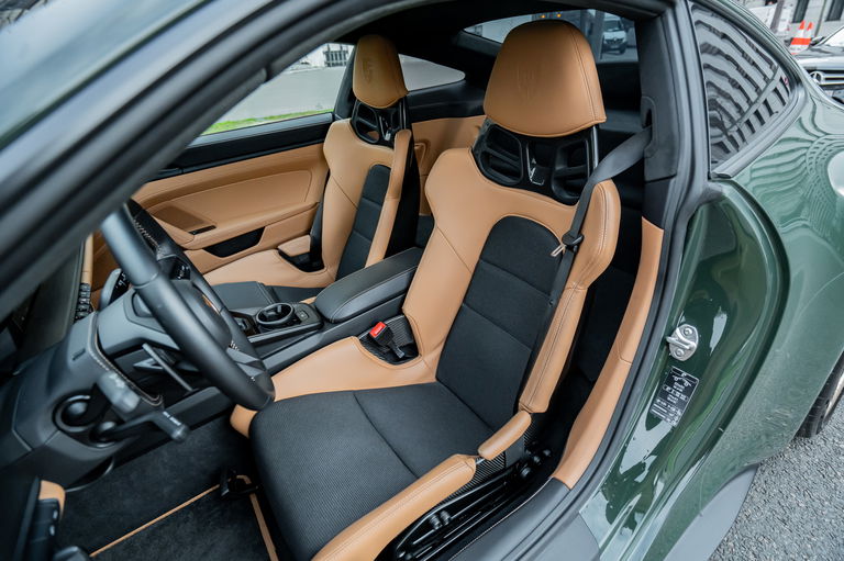 Porsche 992 GT3 Touring