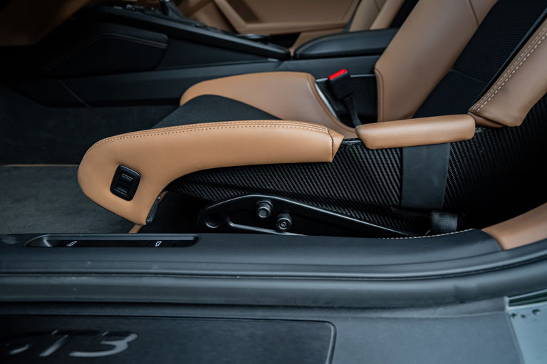 Porsche 992 GT3 Touring