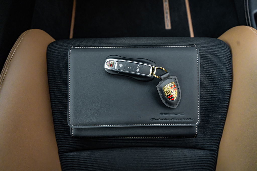 Porsche 992 GT3 Touring