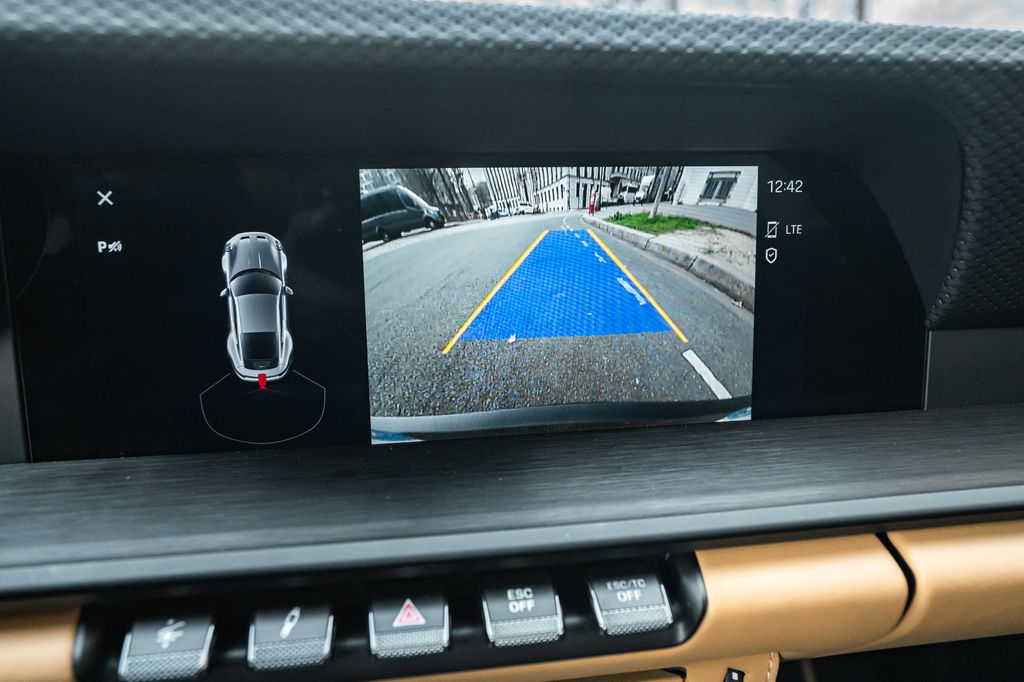 Porsche 992 GT3 Touring