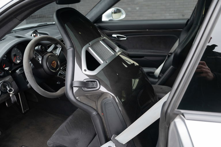 Porsche 991.2 Carrera GTS