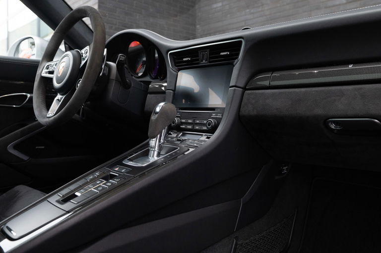 Porsche 991.2 Carrera GTS