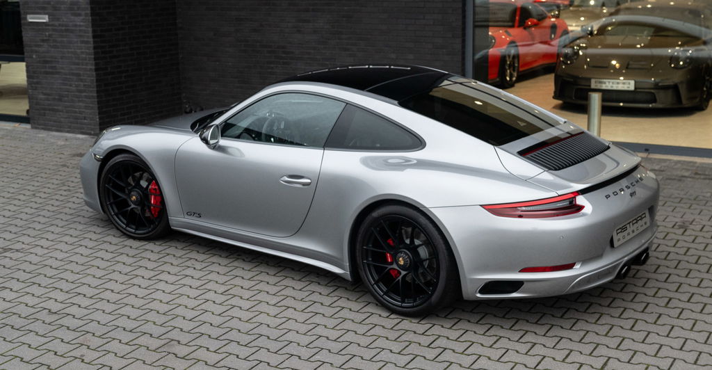 Porsche 991.2 Carrera GTS