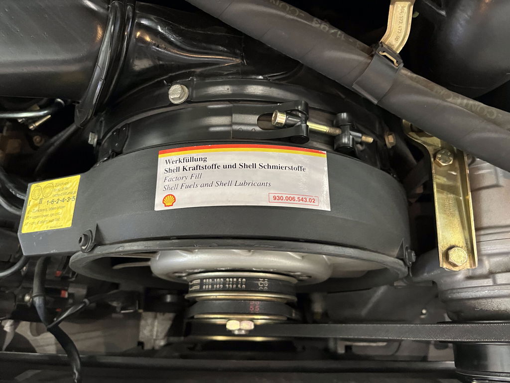 Porsche 964 Carrera 2 Speedster