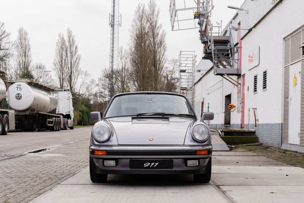 Porsche 911 Carrera 3.2