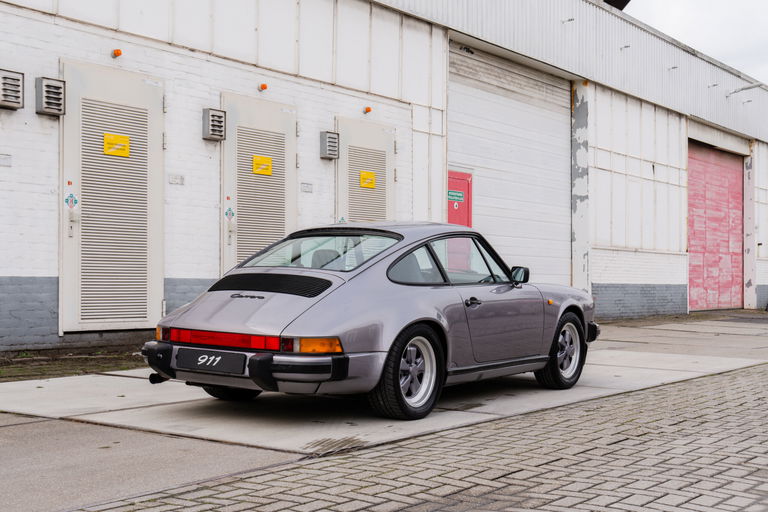 Porsche 911 Carrera 3.2
