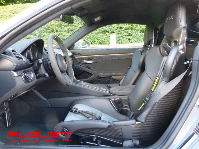 Porsche 718 Cayman GT4 RS