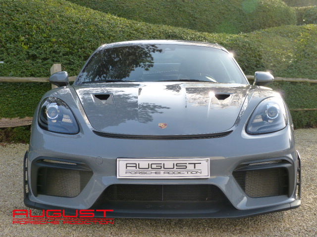 Porsche 718 Cayman GT4 RS