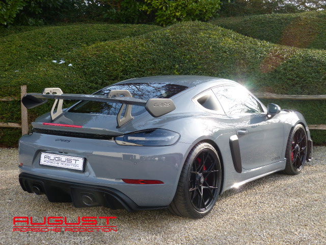 Porsche 718 Cayman GT4 RS