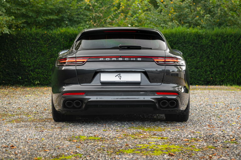 Porsche Panamera 4 E-Hybrid