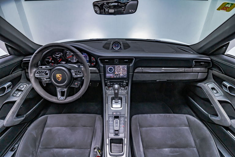 Porsche 991.2 Carrera GTS