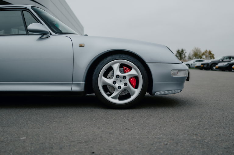 Porsche 993 Carrera 4S
