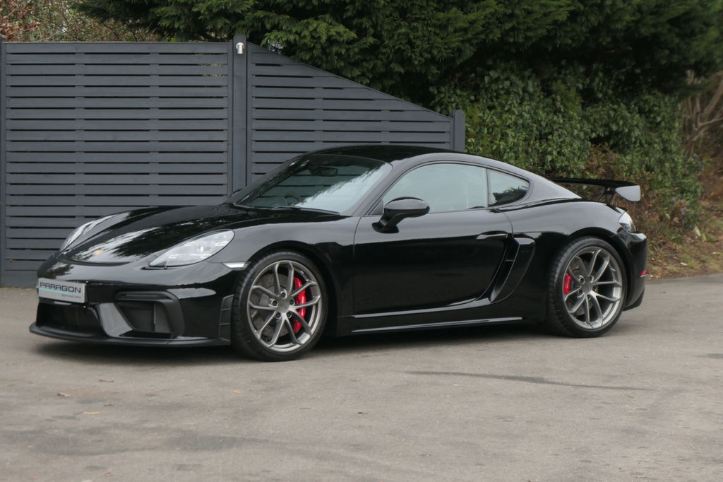 Porsche 718 Cayman GT4