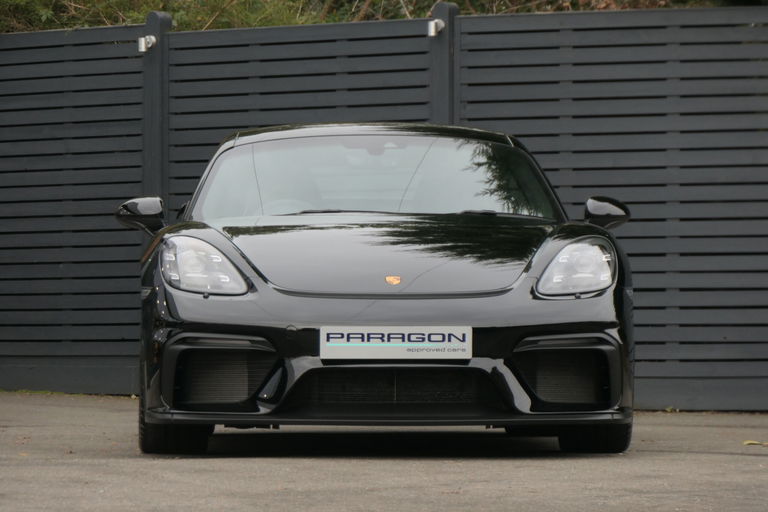 Porsche 718 Cayman GT4