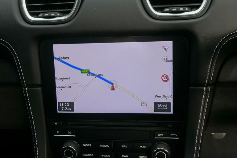 Porsche 718 Cayman GT4