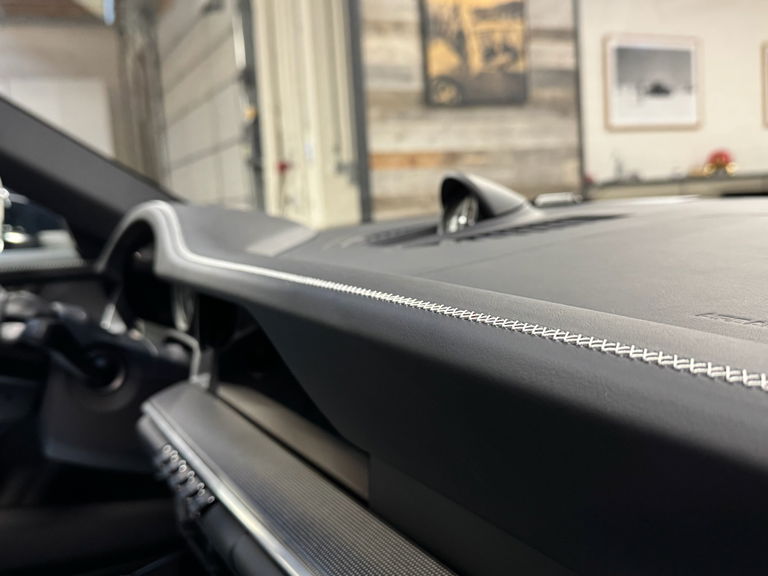 Porsche 992 Belgian Legend Edition