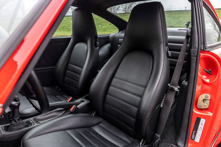 Porsche 964 Carrera 4