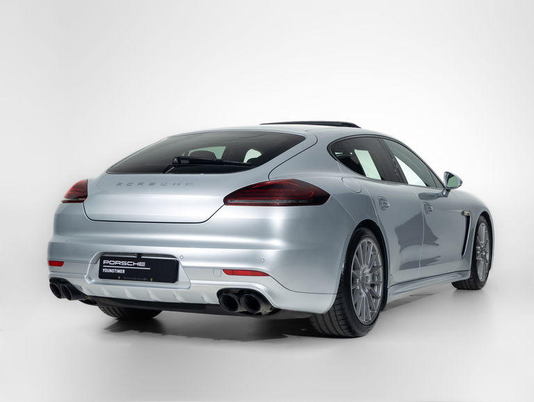 Porsche Panamera GTS