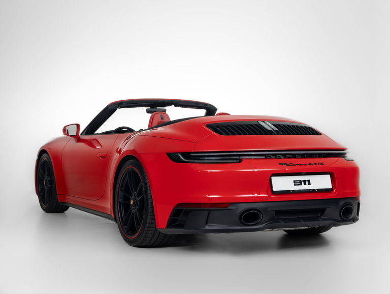 Porsche 992 Carrera 4 GTS