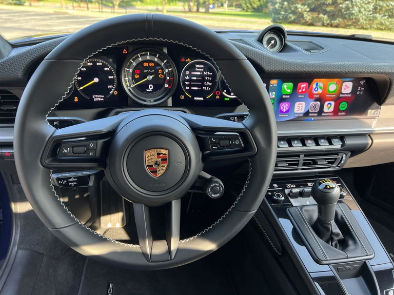 Porsche 992 GT3 Touring