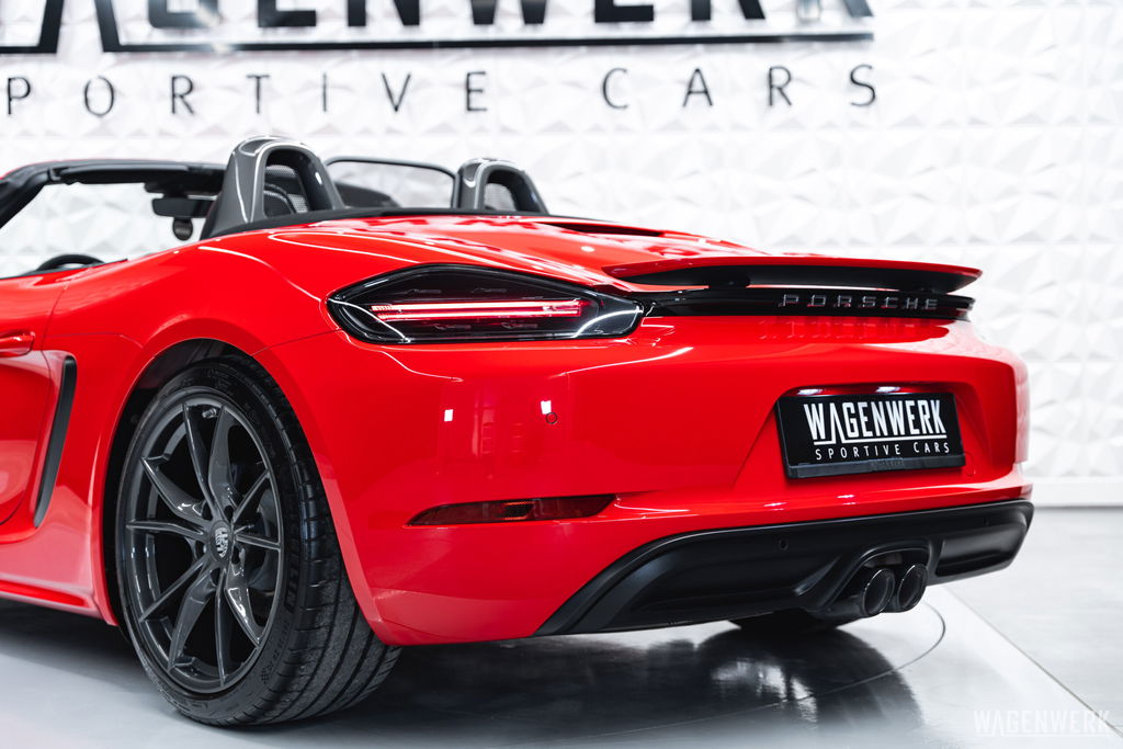 Porsche 718 Boxster T